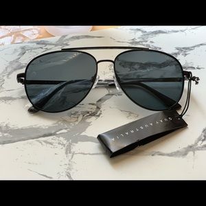 NWT QUAY Australia Sunglasses: OASIS